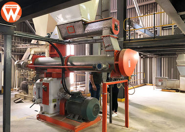मिक्सर हथौड़ा मिल मशीन के साथ स्थिर बड़े पैदावार पशु फ़ीड उत्पादन लाइन